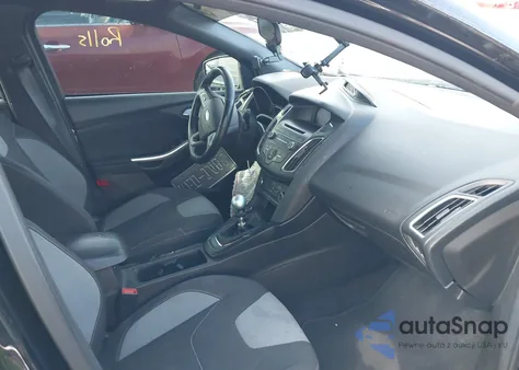 2017 Ford Focus St z USA, uszkodzony, nr VIN 1FADP3L94HL241245